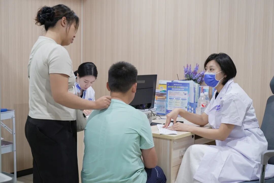 石家庄爱眼眼科医院北京专家会诊专场，家门口享受高品质诊疗